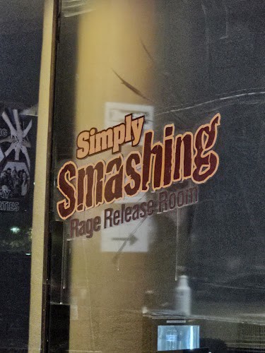 Simply Smashing "a Rage Release Room"