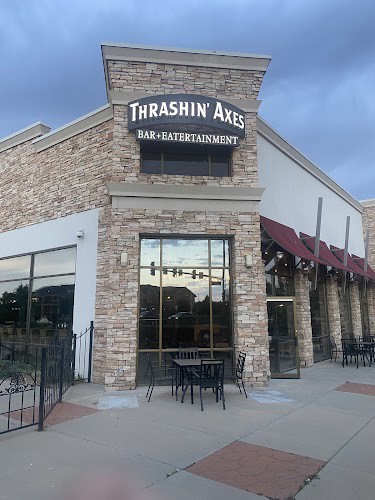 Thrashin' Axes Bar and Eatertainment