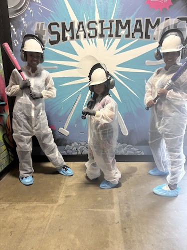 Smash Mamas Rage Room